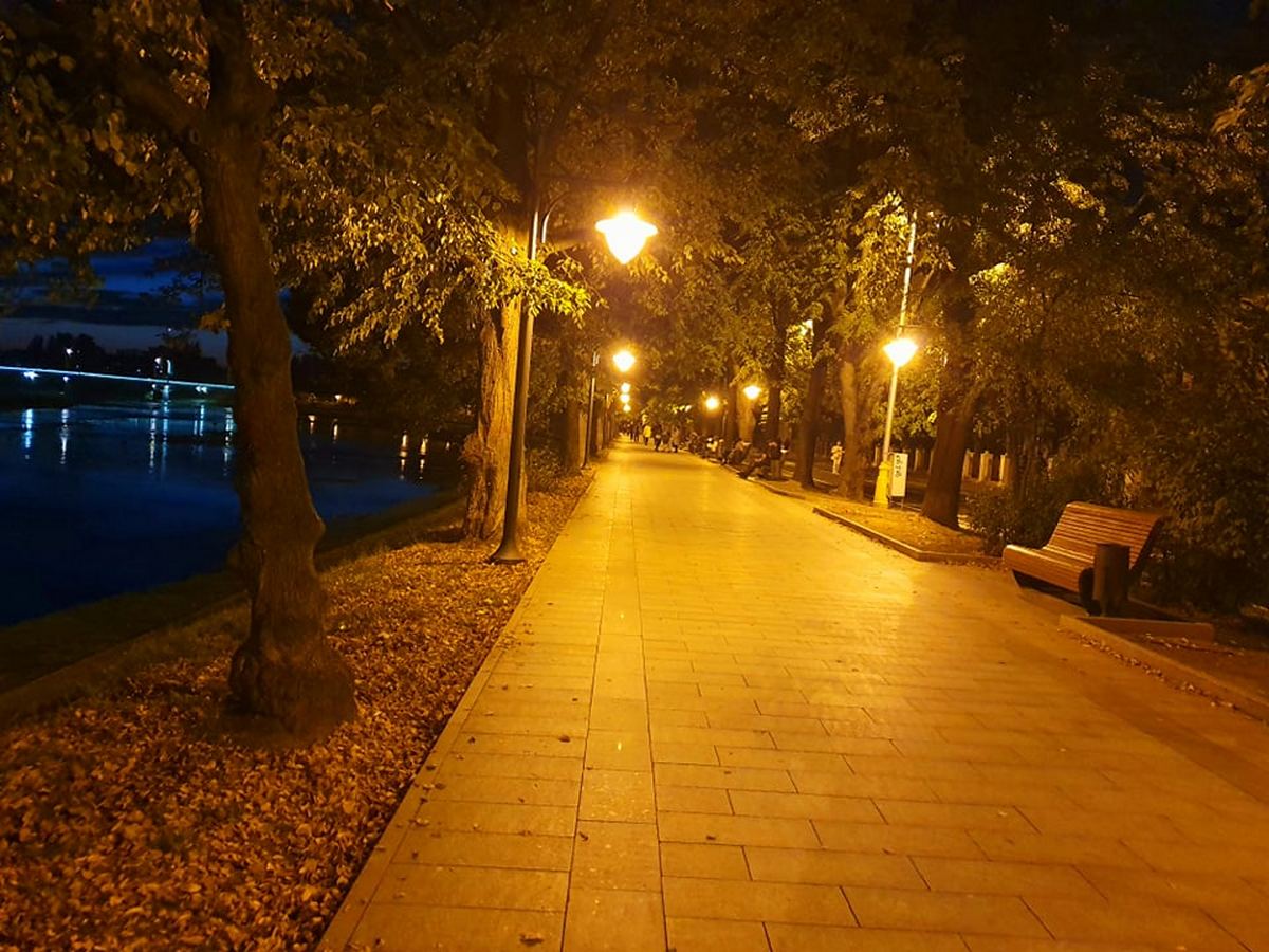 В Ужгороді частково відновлять вуличне освітлення