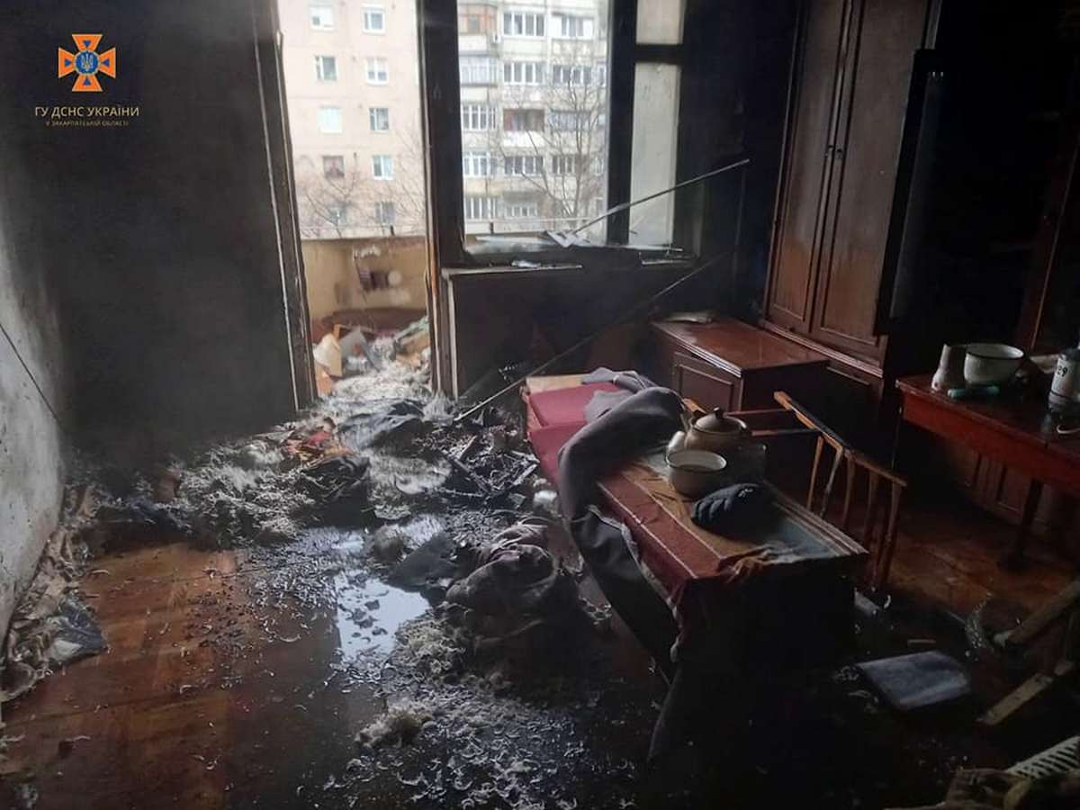 Переполох в одній із багатоповерхівок Мукачева: рятувальники евакуювали людей