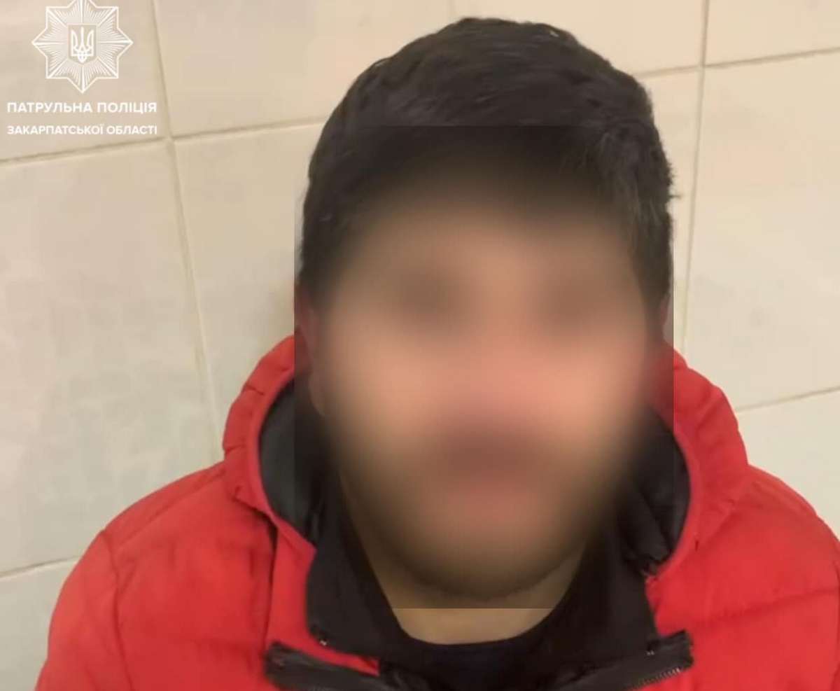 В Ужгороді затримали чоловіка, який був у розшуку Бахмутським відділком поліції В Ужгороді затримали чоловіка, який був у розшуку Бахмутським відділком поліції