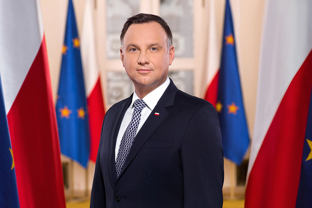 Дуда запевнив, що Польща готова передати Україні західні танки Дуда запевнив, що Польща готова передати Україні західні танки