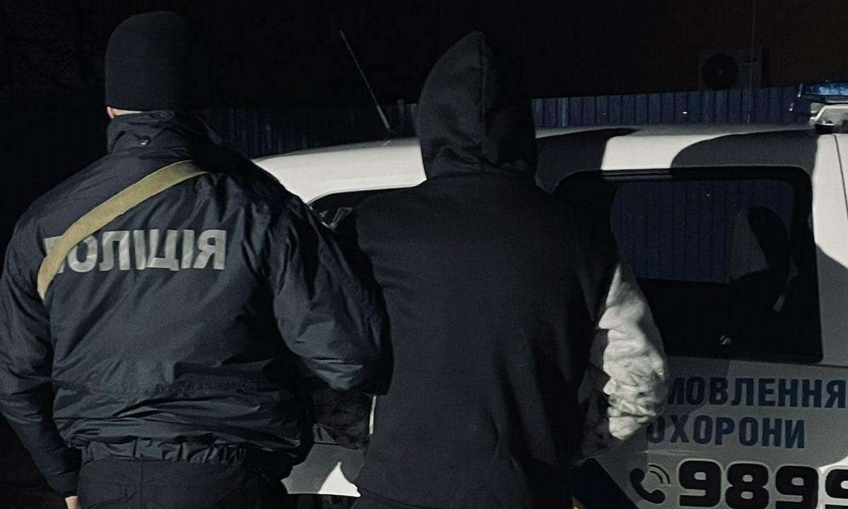 На одній з АЗС Мукачева затримали дебошира На одній з АЗС Мукачева затримали дебошира