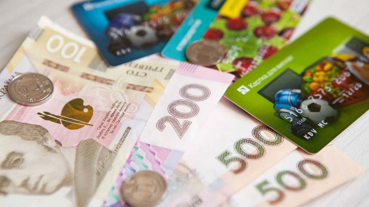 Українцям дали поради, як убезпечити свою платіжну картку від шахраїв Українцям дали поради, як убезпечити свою платіжну картку від шахраїв