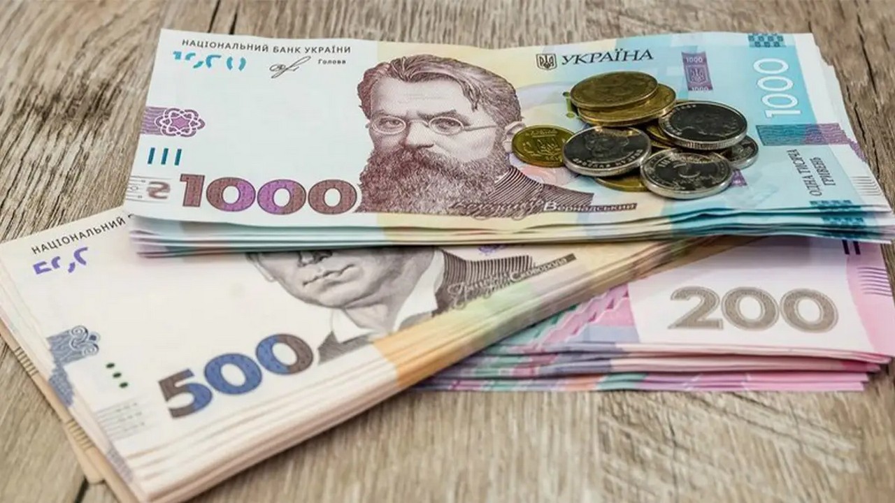 В Україні вводять додаткові виплати: хто може отримати, скільки саме та за яких умов