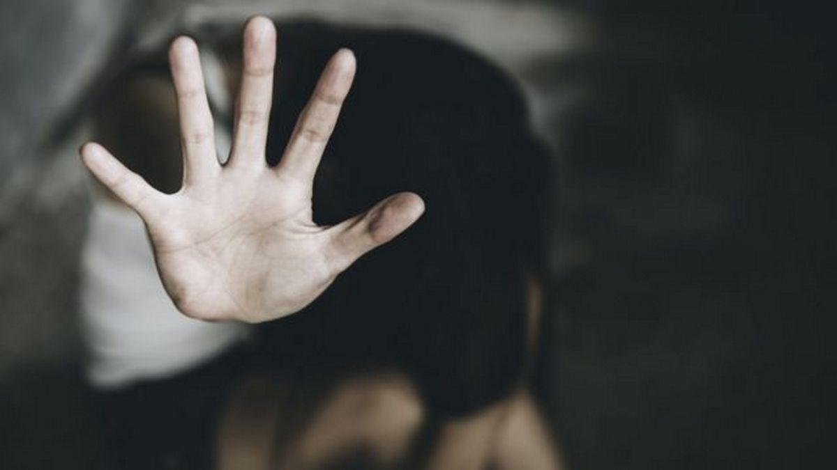 На Закарпатті зґвалтували 12-річну дівчинку
