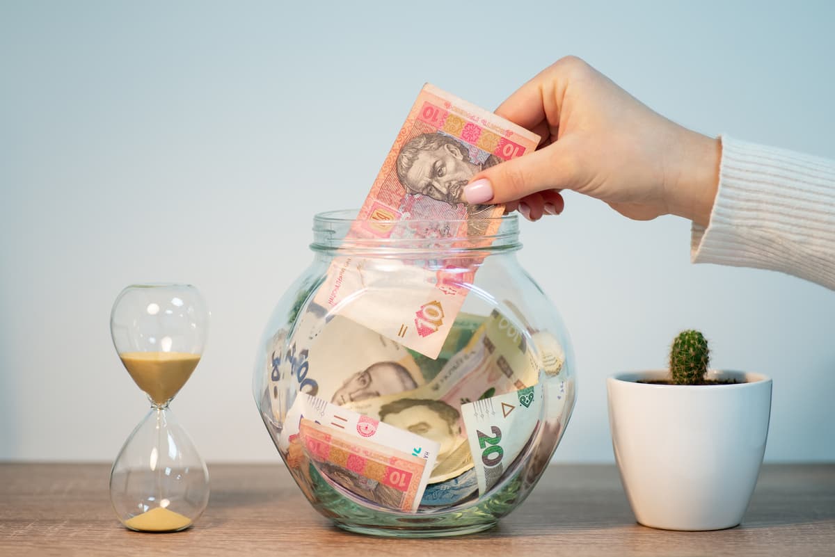 Озвучено пропозицію утримувати із зарплат українців не 3%, а 7-10% на "нову пенсію" Озвучено пропозицію утримувати із зарплат українців не 3%, а 7-10% на "нову пенсію"