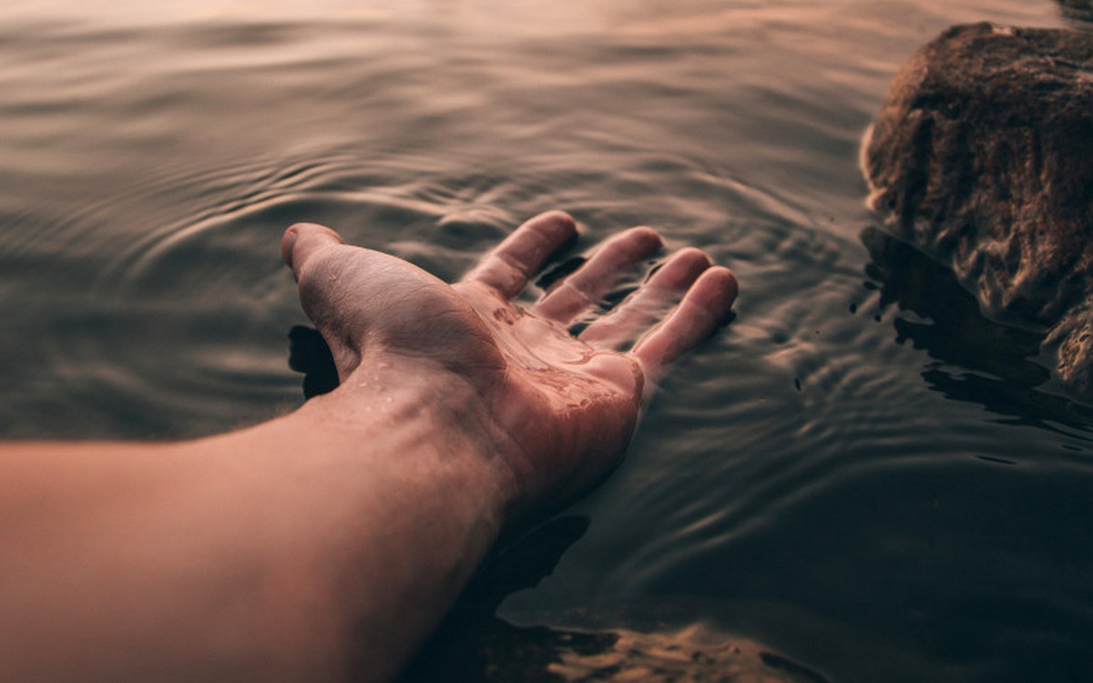 У річці на Закарпатті потонула людина