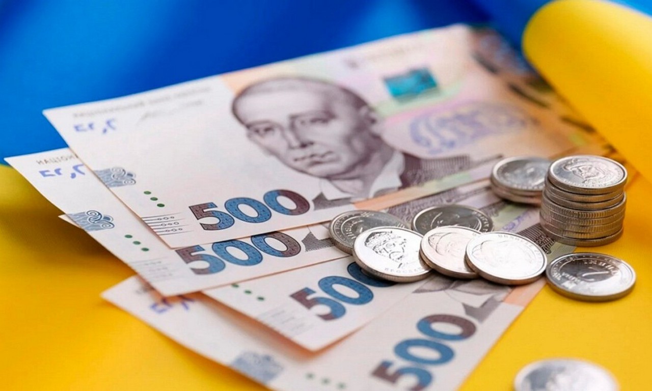 До 3600 гривень на місяць: українці можуть пів року отримувати виплати 