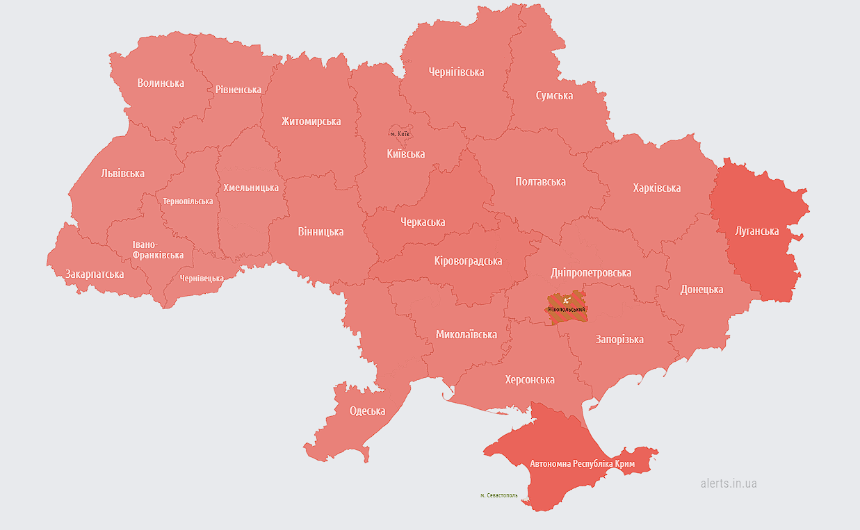 По всій території України оголошена повітряна тривога: ворог атакує ракетами