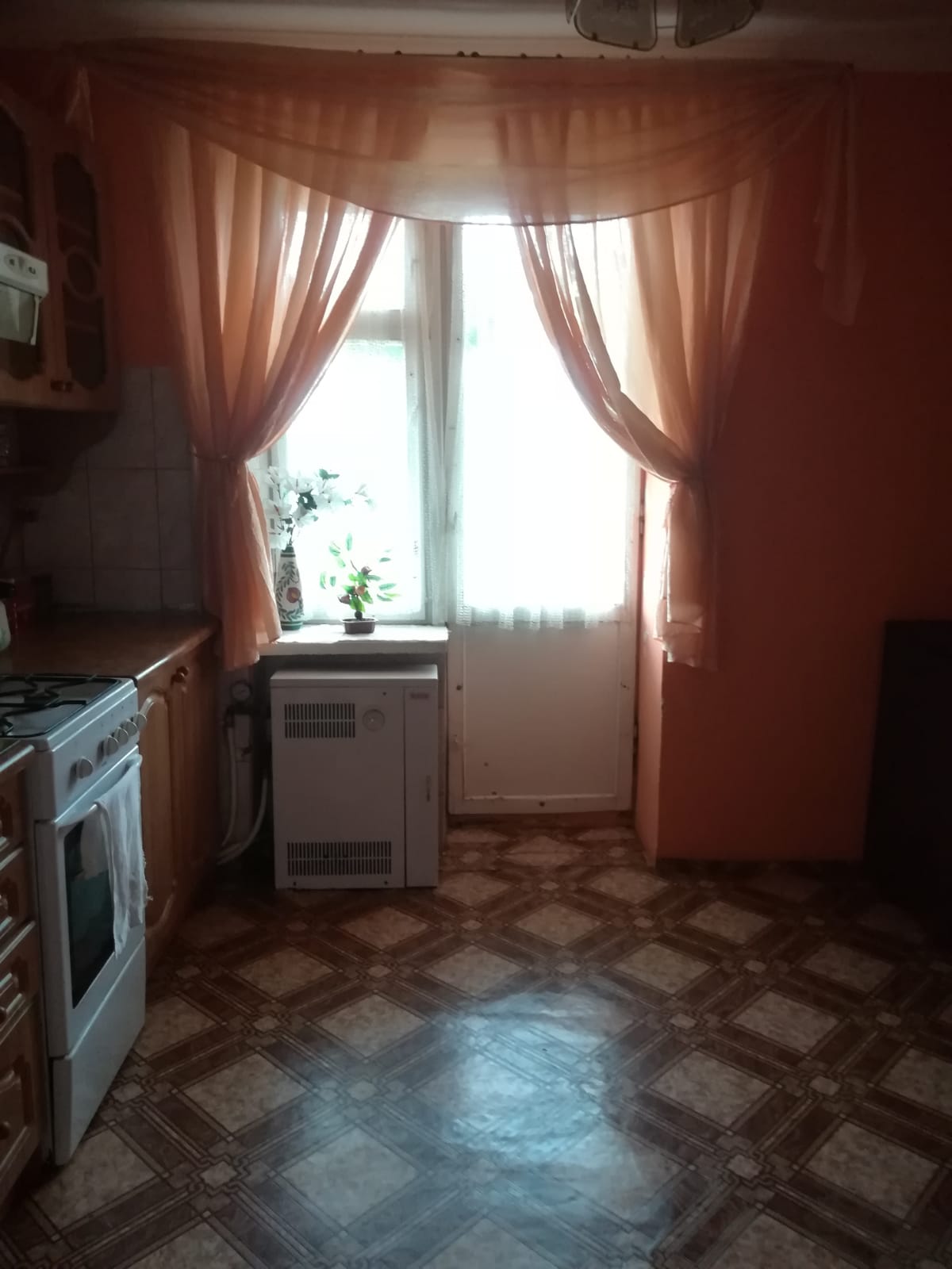 Продам квартиру в смт Батьово