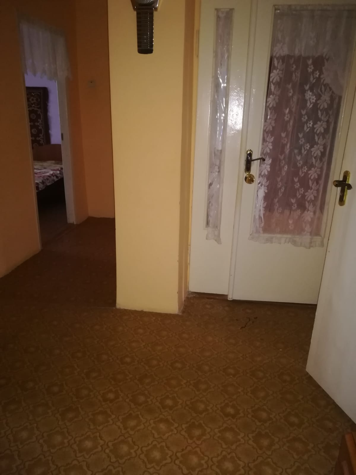 Продам квартиру в смт Батьово