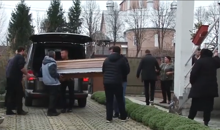Поховали заробітчан, які загинули у Чехії Поховали заробітчан, які загинули у Чехії