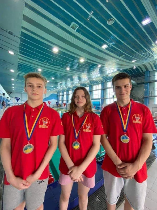 Закарпатські плавці підкорили всеукраїнські змагання