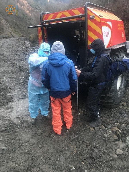 У горах рятували двох туристів, яким стало зле