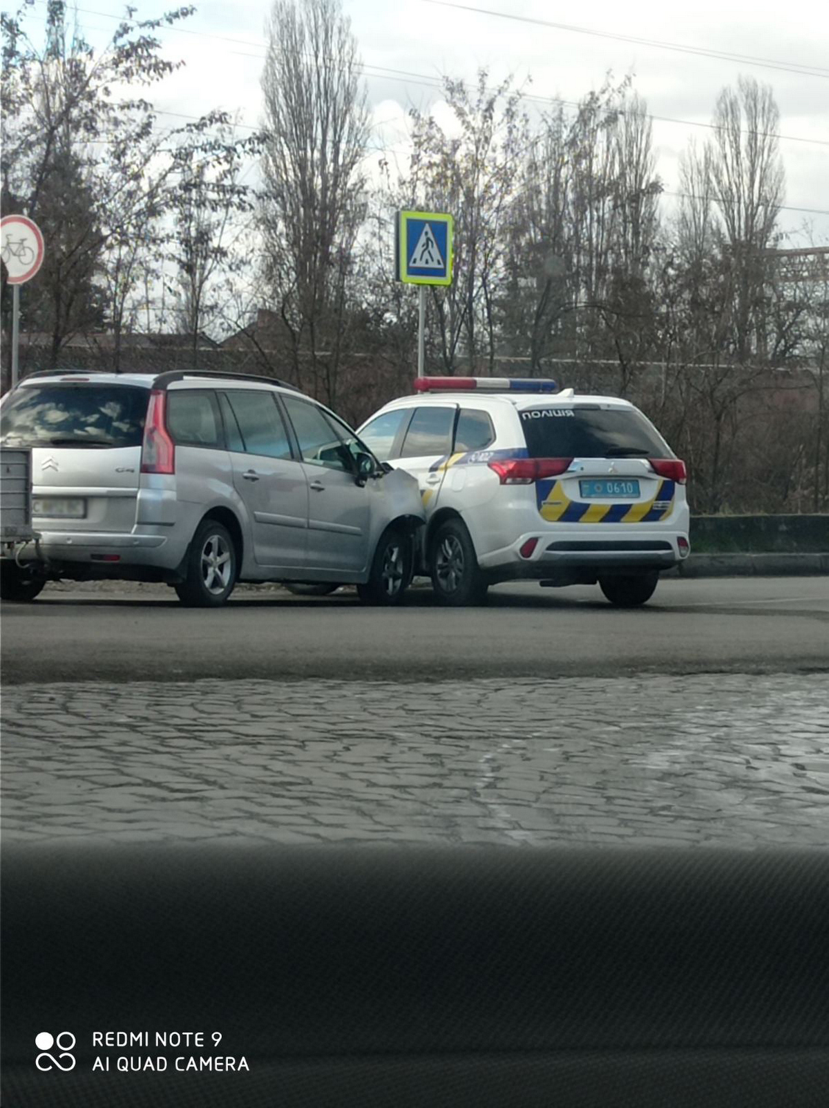 У Мукачеві ДТП: зіткнулись іномарка та автомобіль патрульної поліції
