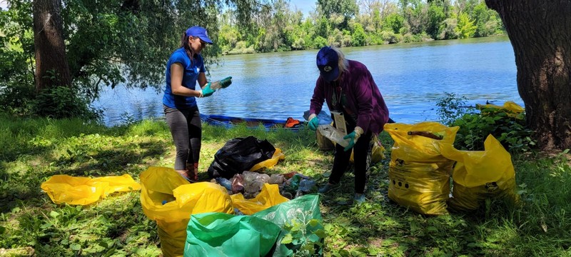 Очищення річки Тиси від сміття