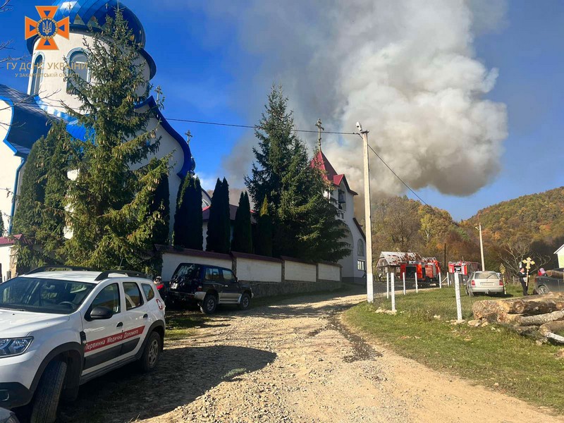Пожежу в закарпатському монастирі розслідуватиме поліція