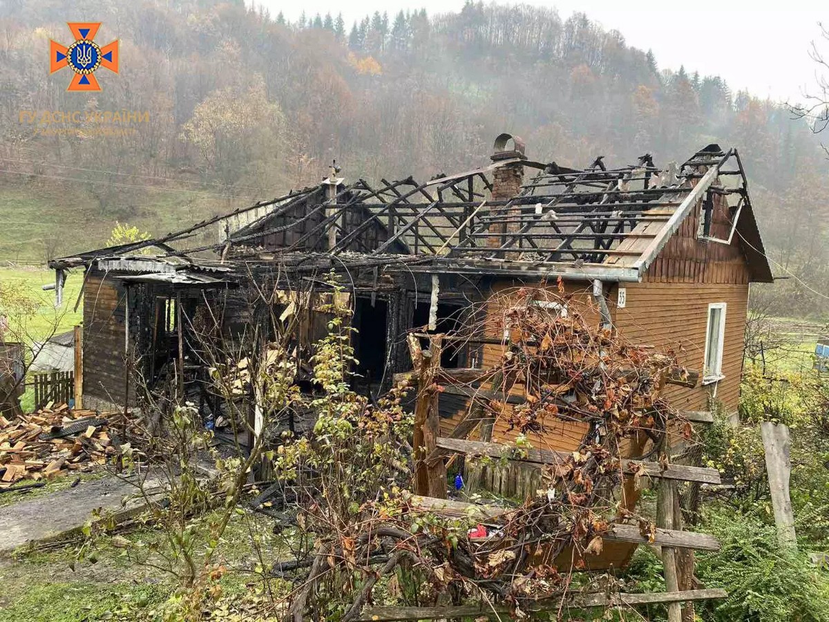 У неділю в Закарпатті вирувала велика пожежа