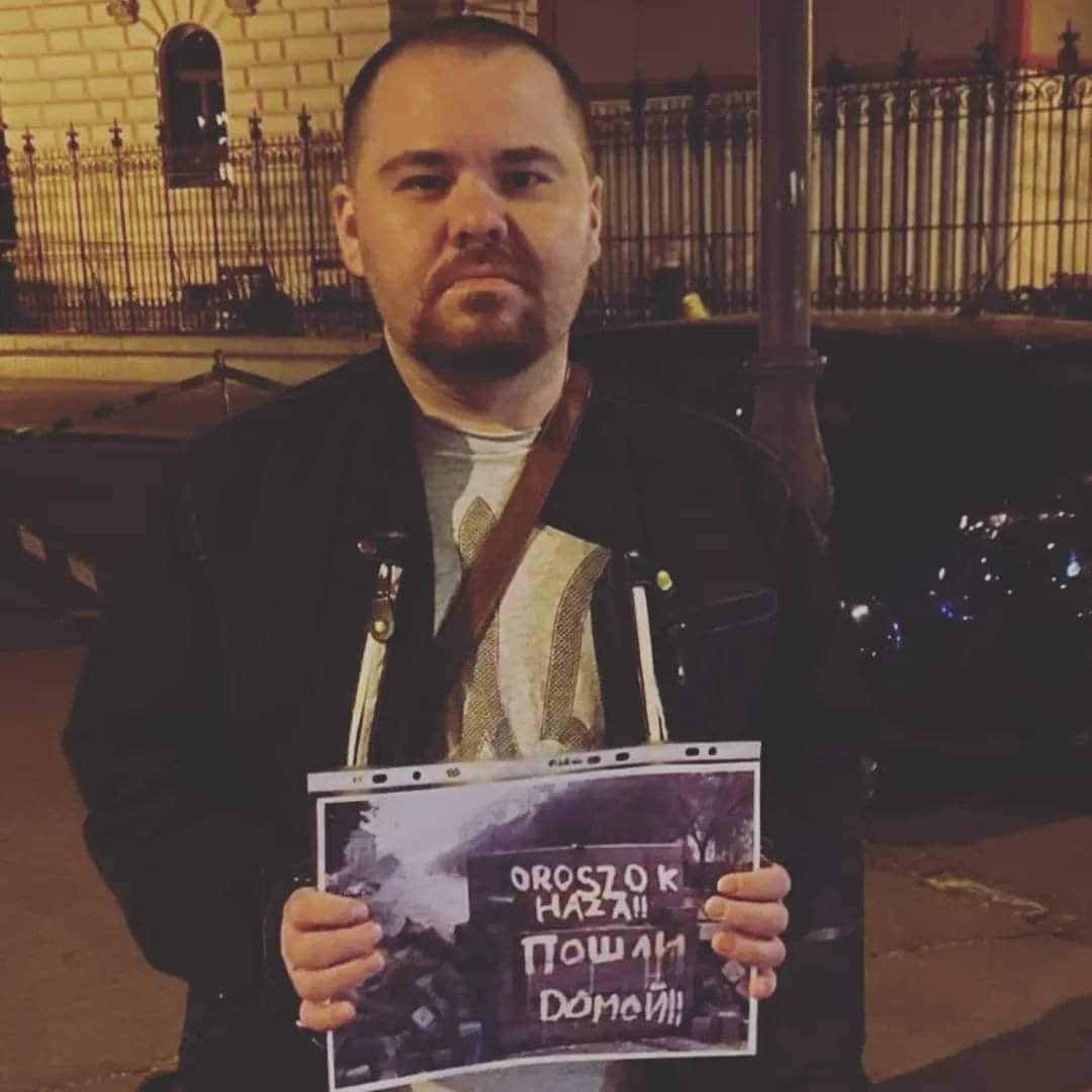 Андрій після першого мітингу біля російського посольства 24-го лютого