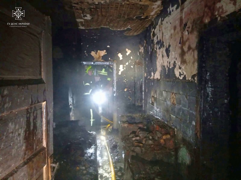 Рятувальники опублікували фото з місця фатальної пожежі