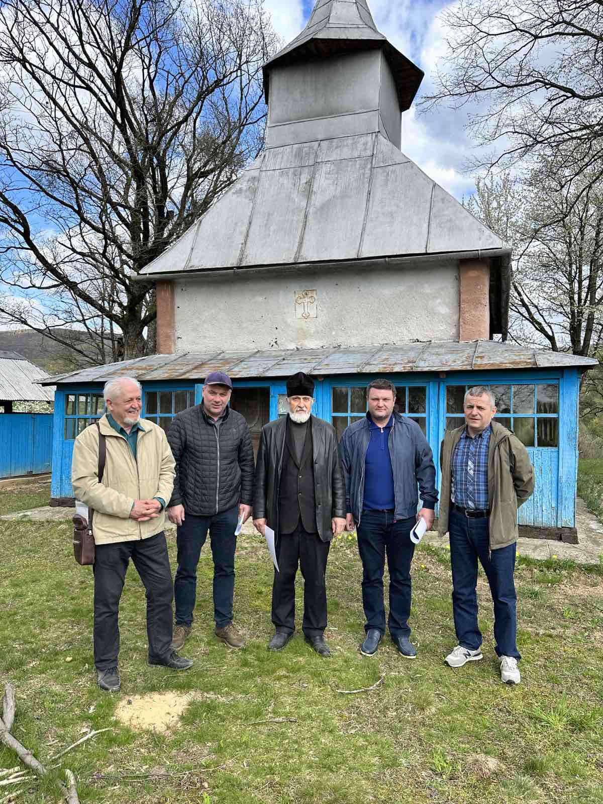 У селі на Мукачівщині розпочали реконструцію старовинної дерев’яної церкви