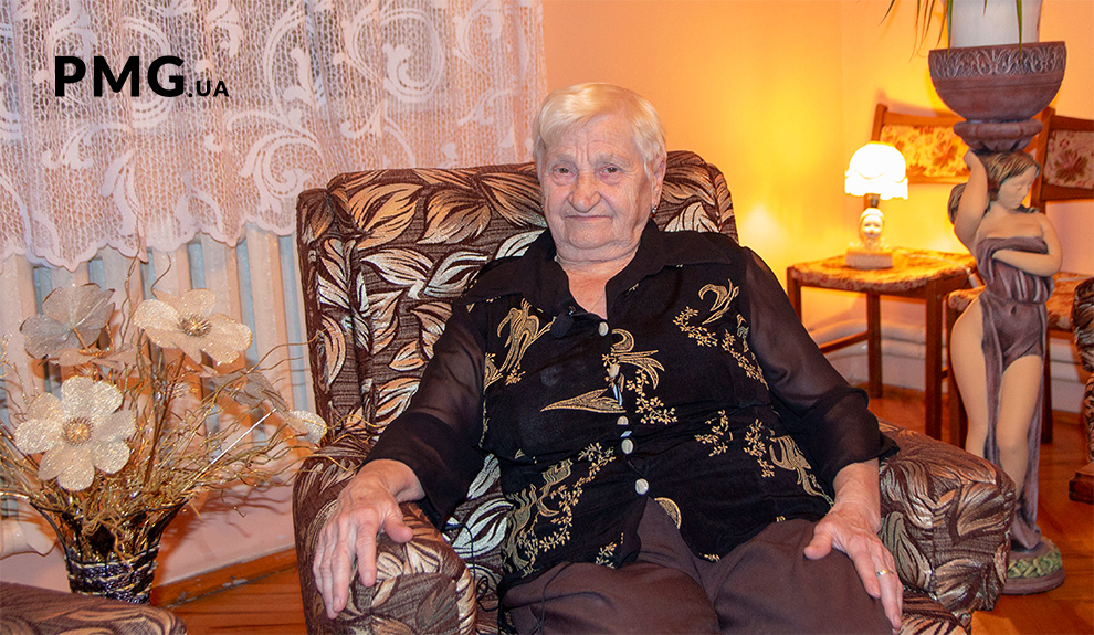 Марія Штраус схиляюсь до версії, що її предків у Мукачево привів граф Шенборн Марія Штраус схиляюсь до версії, що її предків у Мукачево привів граф Шенборн